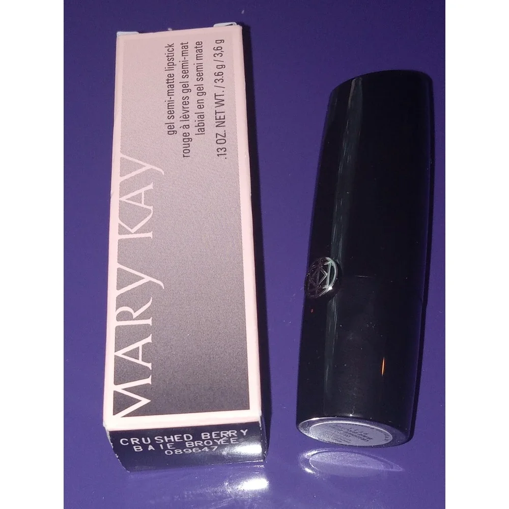 Mary Kay CRUSHED BERRY  Gel Semi-Matte Lipstick. New In Box